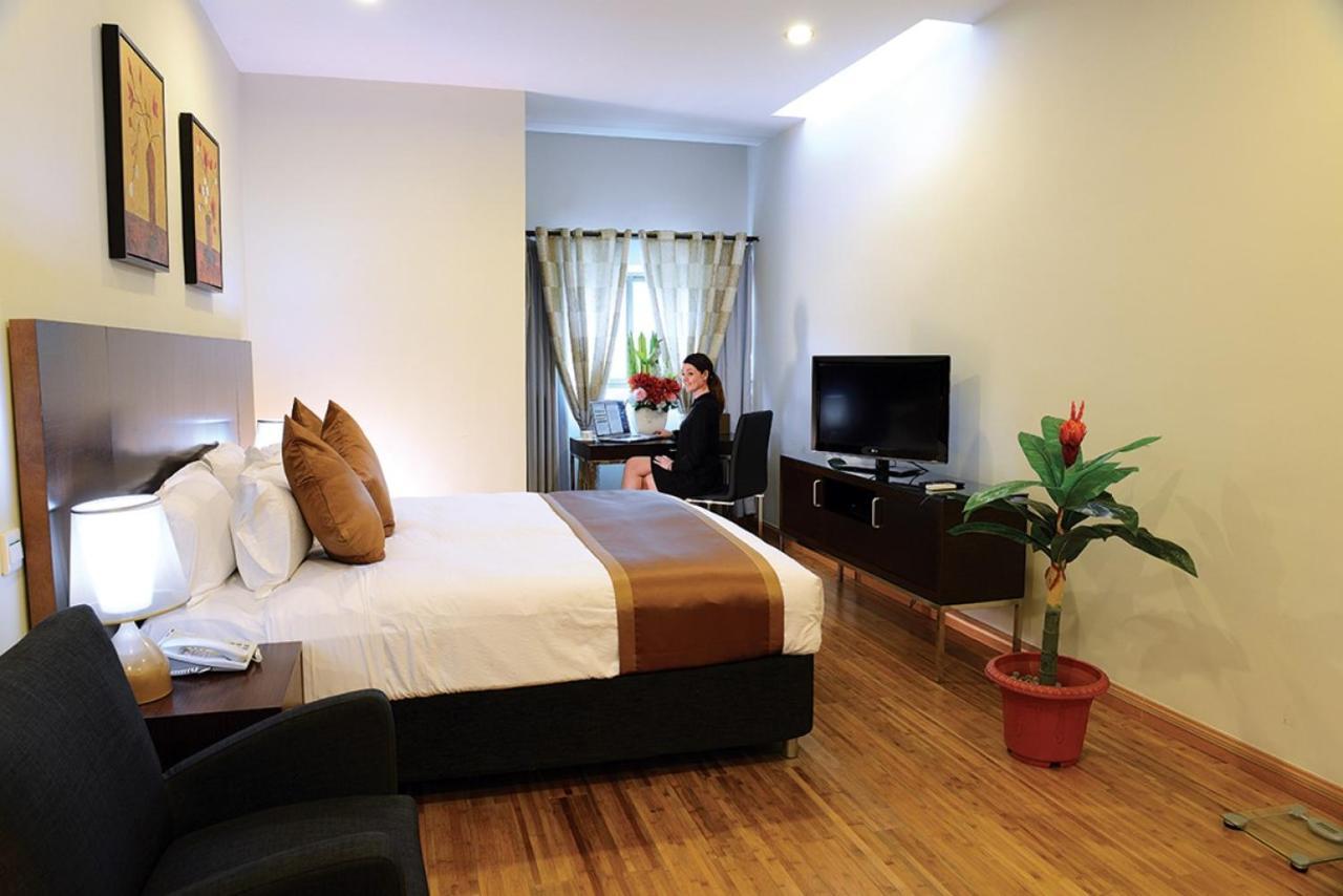 Timor Plaza Hotel & Apartments Дили Экстерьер фото