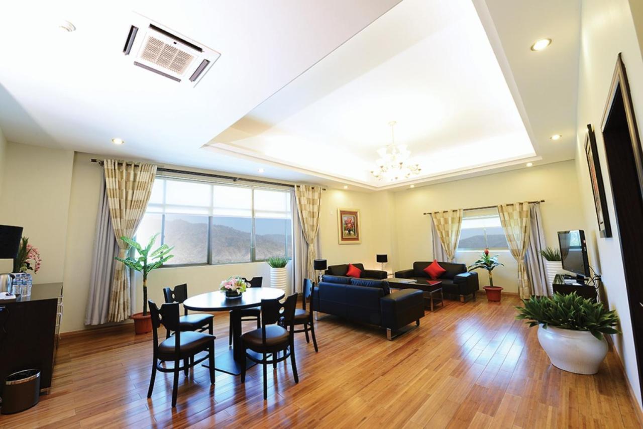Timor Plaza Hotel & Apartments Дили Экстерьер фото